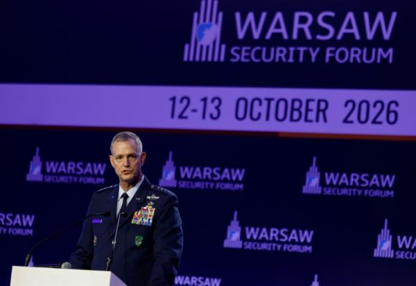 Alexus G. Grynkewich, principal chef militaire de l'Otan, à Varsovie, le 12 octobre 2026