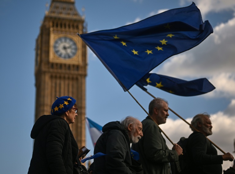 Le Royaume-Uni a des remords d'avoir divorcé de l'Union européenne, mais les 27 ne semblent pas prêts à se remettre en ménage