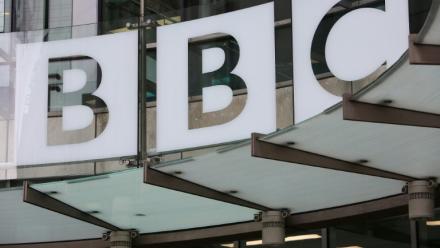 Le géant de l'audiovisuel public britannique BBC a annoncé avoir conclu un "partenariat stratégique" avec la plateforme YouTube