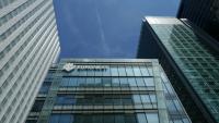 Le logo d'Euronext, qui détient notamment la Bourse de Paris, à son siège du quartier des affaires parisien de La Défense, le 10 mai 2024