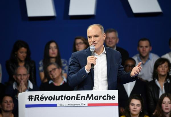 L'ancien ministre Renaud Dutreil lors d'un meeting du mouvement "En Marche !" d'Emmanuel Macron le 10 décembre 2016 à Paris.