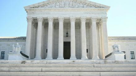 La Cour suprême des Etats-Unis, à Washington le 14 octobre 2026
   
    
   
  