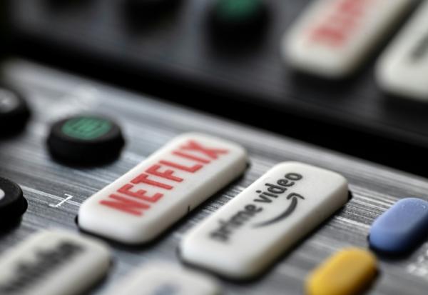 Netflix mise sur la nostalgie avec une nouvelle version, jeudi, de "La petite maison dans la prairie", revisitant les aventures des Ingalls, archétypes des pionniers américains,