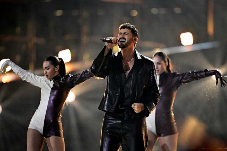 Le chanteur Noam Bettan, qui représente Israël, lors de la demi-finale de l'Eurovision le 12 mai 2026. 