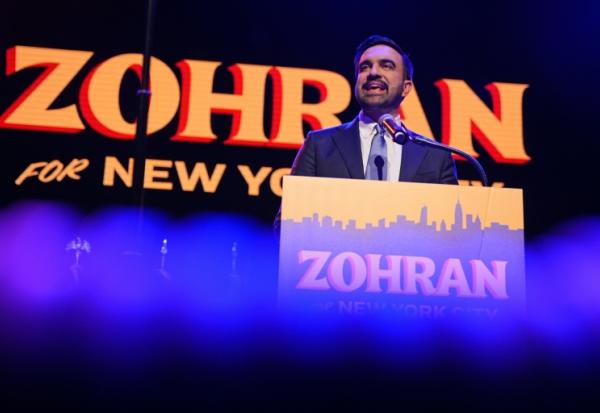 Zohran Mamdani, candidat à la mairie de New York, lors d'une soirée électorale dans le quartier de Brooklyn, le 4 novembre 2025 à New York