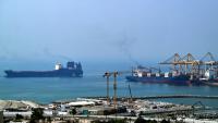 Des navires dans le port émirati de Khor Fakkan, le 14 juillet 2026