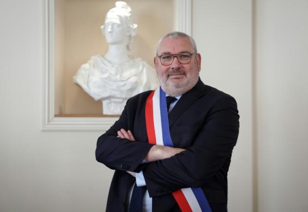 Le maire RN de Carcassonne, Christophe Barthès, à Carcassonne le 29 mars 2026