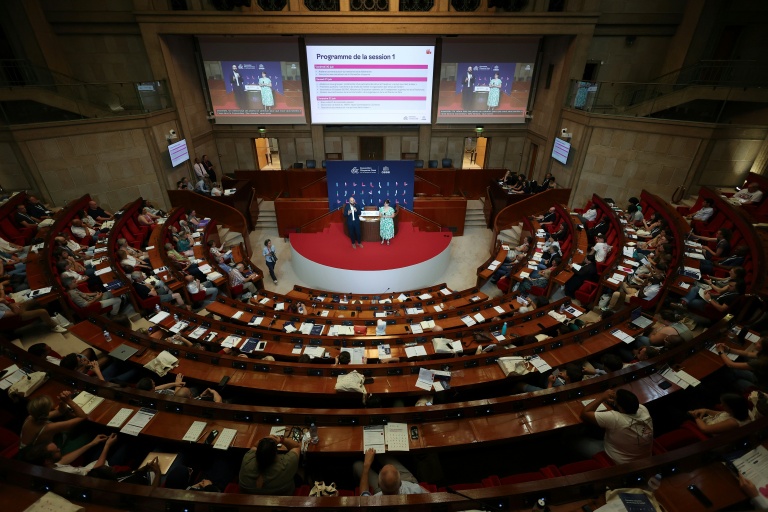Le lancement de la convention citoyenne sur les temps de l'enfant, le 20 juin 2025, à Paris