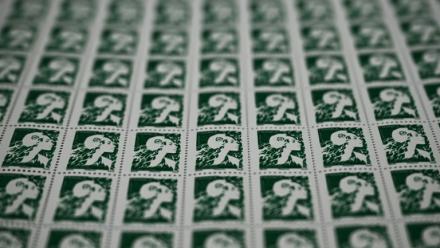 Le prix de La Poste pour l'affranchissement des courriers et des colis augmentera en moyenne de 6,73% au 1er janvier 2027, avec notamment une hausse de près de 10% pour la Lettre verte des envois du quotidien
