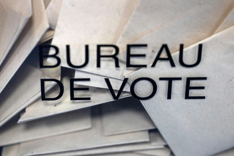 La prochaine élection présidentielle en France aura lieu les 18 avril et 2 mai 2027, a indiqué mardi une source au sein de l'exécuti