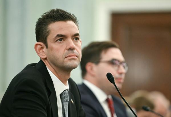 Jared Isaacman, candidat du président américain Donald Trump au poste d'administrateur de la Nasa, lors d'une audition de confirmation de la commission sénatoriale du commerce, des sciences et des transports au Capitole, le 3 décembre 2025 à Washington