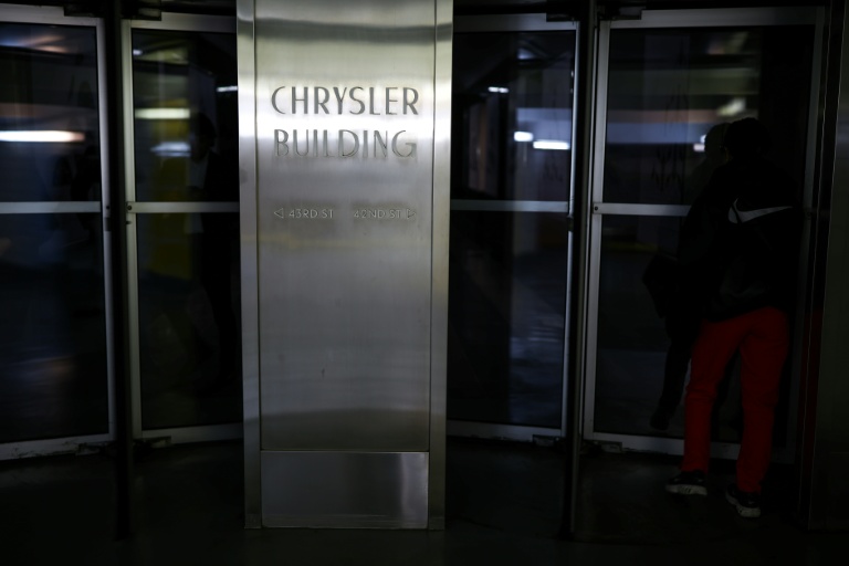 Une entrée du Chrysler Building depuis la station de métro Grand Central, dans le quartier de Manhattan à New York, le 7 octobre 2026