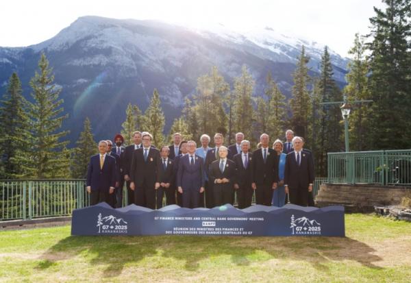 La photo de famille du G7 Finances, à Banff, au Canada, le 21 mai 2025