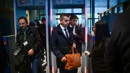 Le maire de Saint-Etienne, Gael Perdriau, arrive au tribunal de Lyon le 22 septembre 2025