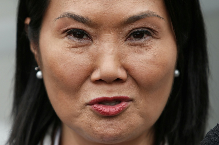 La candidate à l'élection présidentielle péruvienne du parti Fuerza Popular, Keiko Fujimori, s'adresse à la presse à Lima, le 19 juin 2026