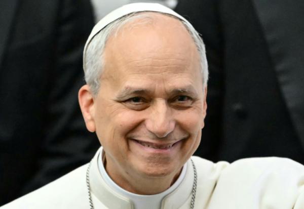 Léon XIV lors d'une audience avec des représentants des médias au Vatican le 12 mai 2025