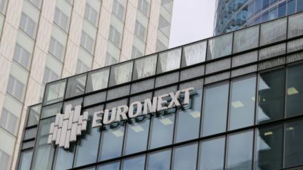Le siège d'Euronext, société qui gère la Bourse de Paris, dans le quartier d'affaires de La Défense, le 9 octobre 2025