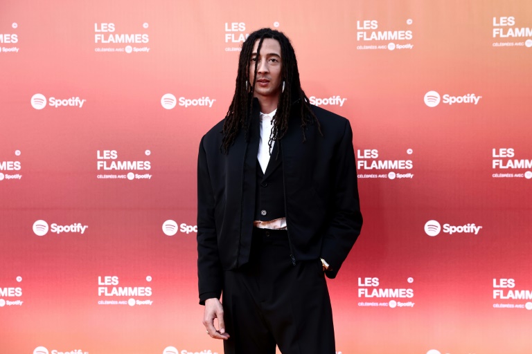 Le rappeur et chanteur italo-tunisien Ghali arrive à une cérémonie à La Seine Musicale à Boulogne-Billancourt, près de Paris, le 13 mai 2025
