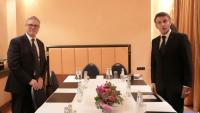 Le Premier ministre britannique Keir Starmer et le président français Emmanuel Macron lors d'une rencontre bilatérale à l'occasion de la Conférence de Munich sur la sécurité le 13 février 2026