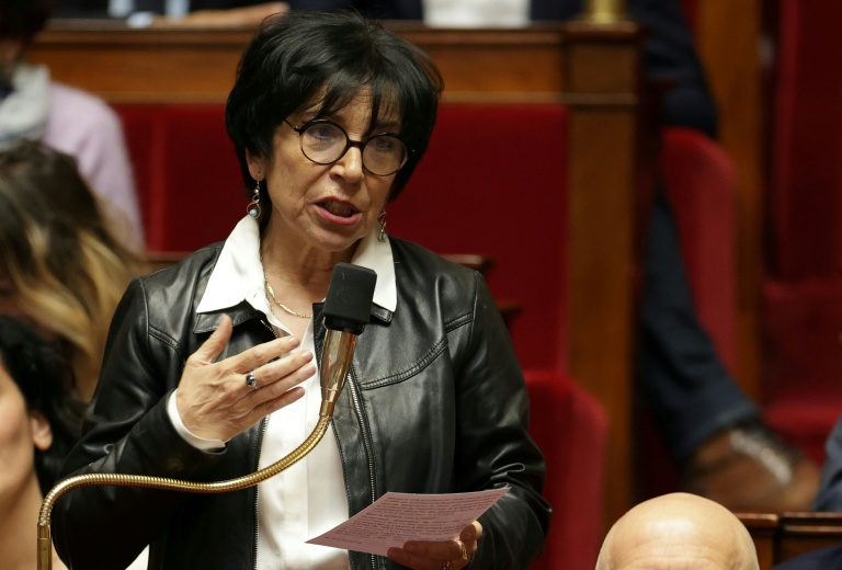 La députée PS Christine Pirès-Beaune à l'Assemblée nationale à Paris le 11 février 2025