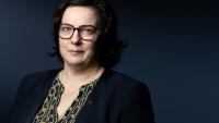 Emmanuelle Cosse, présidente de l'Union sociale pour l'habitat (USH), pose pour l'AFP à Paris le 25 novembre 2025