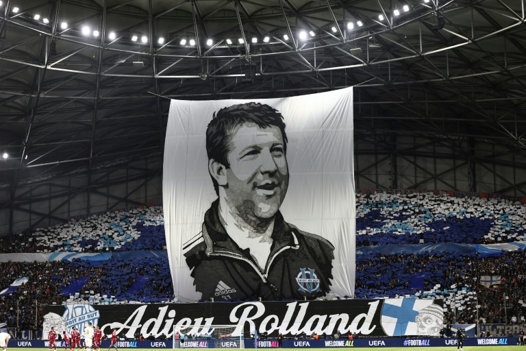 Tifo en hommage à Rolland Courbis, avant OM-Liverpool, le 21 janvier 2026 au Vélodrome