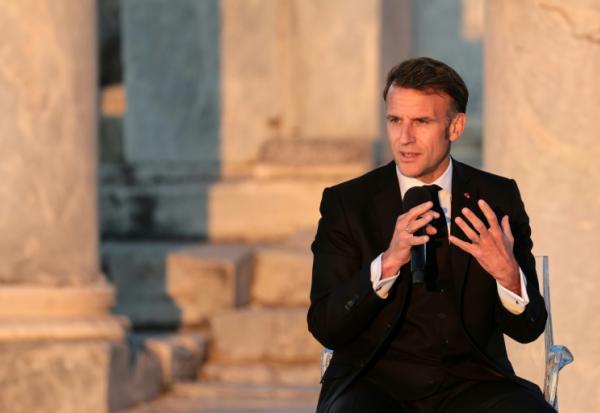 Emmanuel Macron s'exprime dans l'Agora romaine, à Athènes, le 24 avril 2026