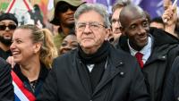 (g-d) Mathilde Panot, présidente du groupe parlementaire La France Insoumise - Nouveau Front Populaire, Jean-Luc Mélenchon, candidat de LFI à la présidentielle et Bally Bagayoko, maire LFI de Saint-Denis, participent à une manifestation contre la vie chère, le 17 octobre 2026 à Paris