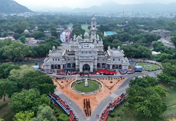 Vue aérienne prise le 15 août 2025 du bâtiment principal du Mayo College à Ajmer, en Inde