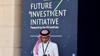 Un participant à la 9e édition de la Future Investment Initiative (FII) à Ryad, le 28 octobre 2025 en Arabie saoudite
