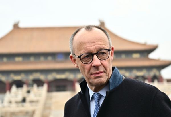 Le chancelier allemand Friedrich Merz visite la Cité interdite à Pékin, le 26 février 2026