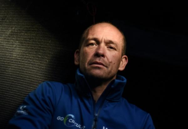 Le skipper Kevin Escoffier à bord du monocoque Imoca Holcim-PRB à Saint-Malo, le 3 novembre 2022