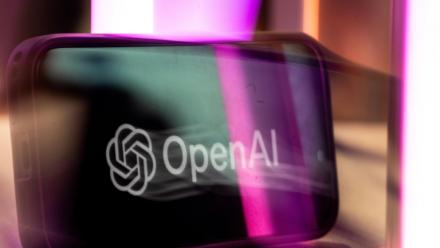 Washington a présenté mardi comme une affaire de sécurité nationale l'arrestation, rarissime, d'un ingénieur saoudien d'OpenAI, accusé d'avoir caché un micro dans une salle de réunion de la direction