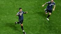 Le milieu de terrain argentin Enzo Fernandez (à gauche) et l'attaquant Lionel Messi (à droite) lors de la demi-finale remportée contre l'Angleterre le 15 juillet 2026 à Atlanta