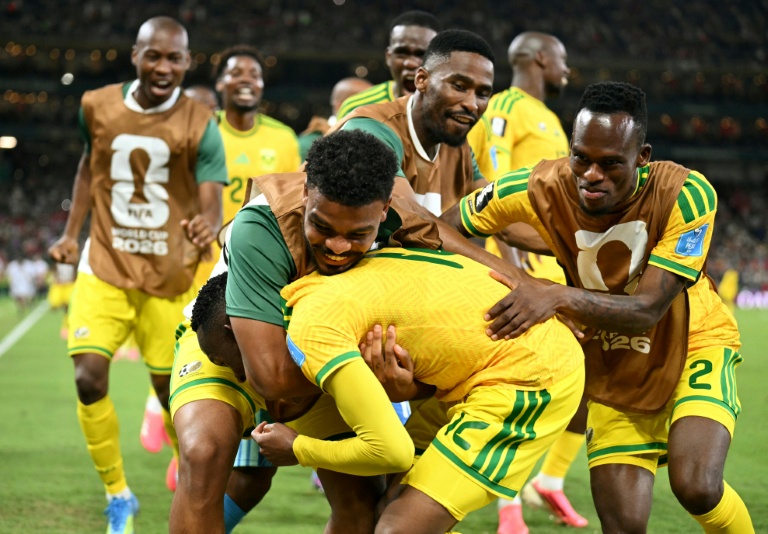 La joie extatique des Sud-Africains célébrant le but de leur victoire sur la Corée du Sud au stade de Monterrey le 24 juin 2026 