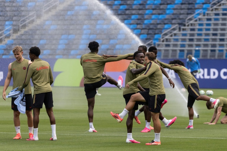 Les joueurs canadiens peaufinent leurs réglages lors d'un entraînement à Carson, le 27 juin 2026, à la veille d'affronter l'Afrique du Sud en 16e de finale du Mondial