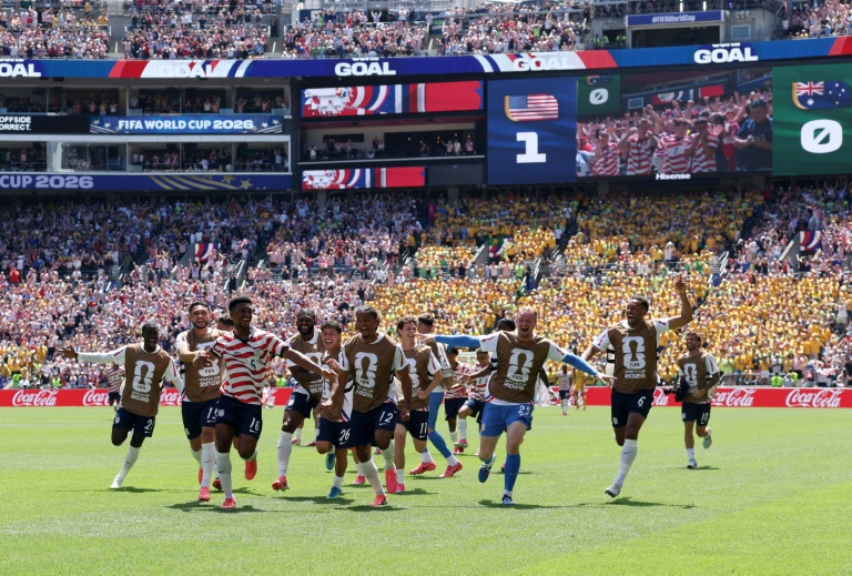 Les joueurs de Team USA exultent après leur deuxième but contre l'Australie, au Mondial-2026, le 19 juin 2026 à Seattle