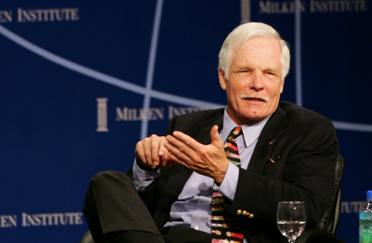 Le magnat des médias Ted Turner participe à une table ronde sur 