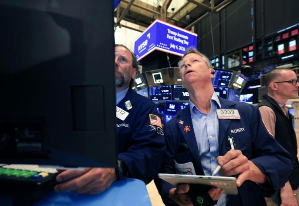 Des opérateurs à la Bourse de New York, le 6 juillet 2026