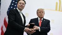 Le président américain Donald Trump (D) et Elon Musk (G) à Washington DC, le 8 octobre 2026