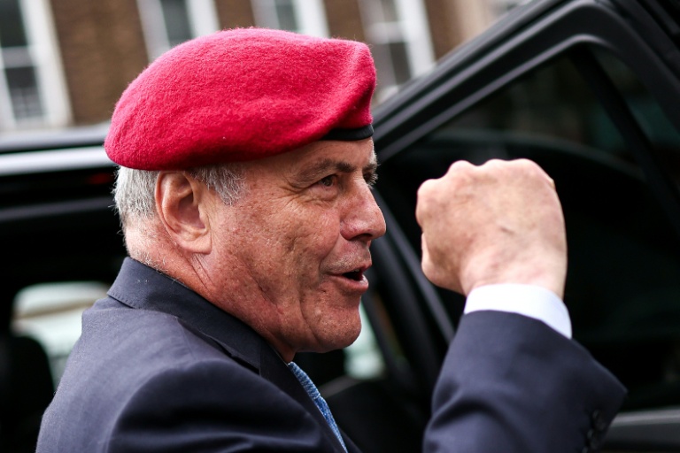 Le candidat républicain à la mairie de New York Curtis Sliwa, en campagne dans le quartier de Brooklyn, le 11 octobre 2025.