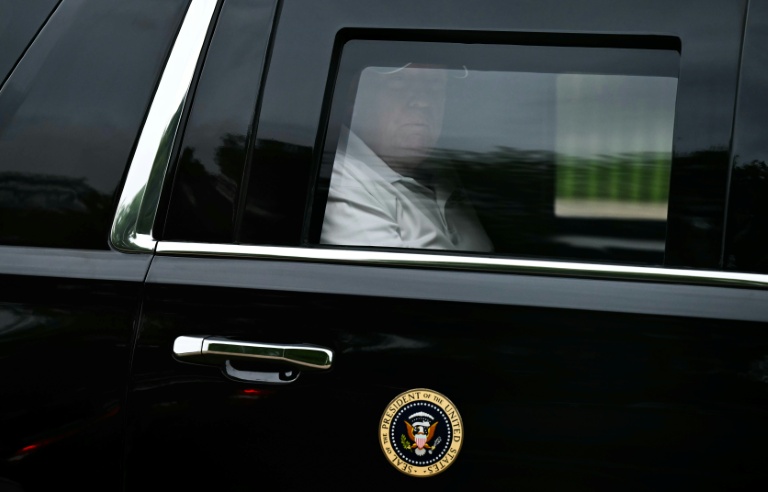 Le président américain Donald Trump quitte la Maison Blanche pour son golf de Virginie, le 27 juin 2026
