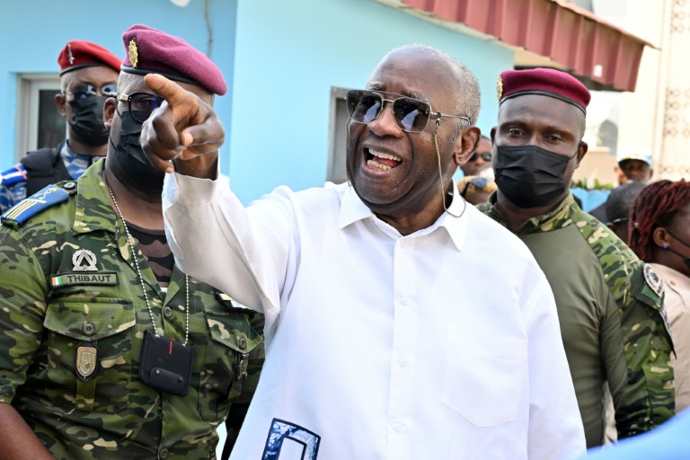 L'ancien président ivoirien Laurent Gbagbo au QG de son parti à Abidjan, le 26 avril 2025