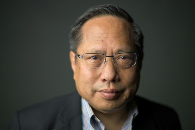 Le militant prodémocratie Albert Ho pose lors d'une séance photo, le 25 mars 2021 à Hong Kong