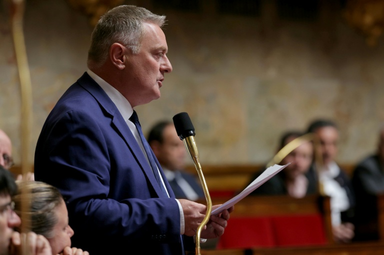 Laurent Alexandre, député LFI, ici à l'Assemblée le 7 mai 2025, fait partie avec Julien Brugerolles (PCF) et Alexandre Loubet (RN), des parlementaires qui ont interpellé Nicolas Tcheng, responsable relations institutionnelles de Renault, sur la stratégie du constructeur automobile.