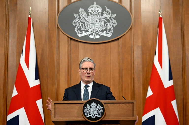 Le Premier ministre britannique Keir Starmer s'exprime depuis Downing Street, dans le centre de Londres, le 5 mars 2026