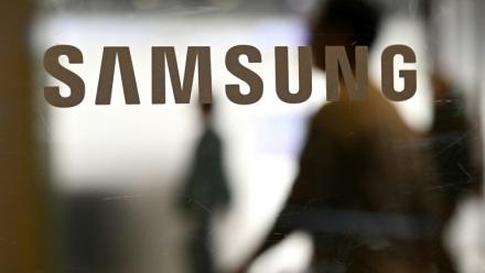 Le logo de Samsung Electronics sur une porte du bâtiment de l'entreprise situé à Seocho, à Séoul, le 20 mai 2026