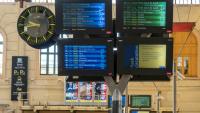 Les écrans indiquant les arrivées et départs à la gare de Marseille le 10 juin 2026, lors d'une grève nationale de 24 heures