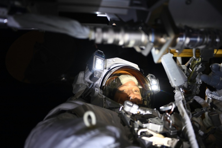 Photographie de Sophie Adenot prise le 25 août 2026 lors d'une sortie extravéhiculaire et diffusée par l'agence spatiale européenne (ESA) 