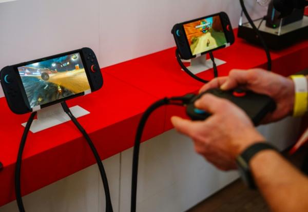 Le jeu Mariokart World de la nouvelle console de jeux vidéo Nintendo Switch 2 lors de sa présentation à Paris, le 2 avril 2025